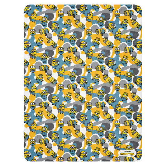 Minions Sherpa Blanket Camo